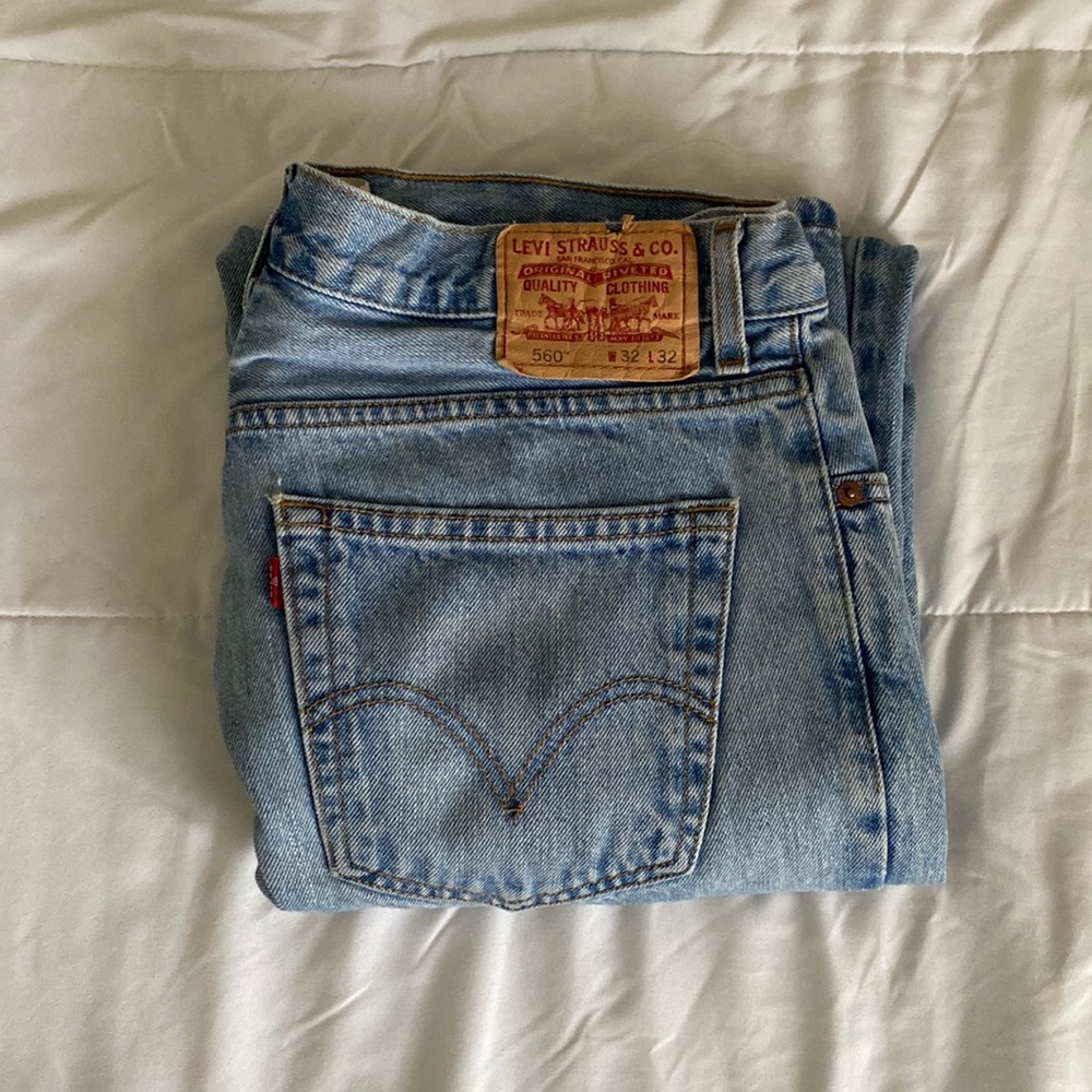 Vintage light wash Levi’s 560 comfort fit 32W x 32L